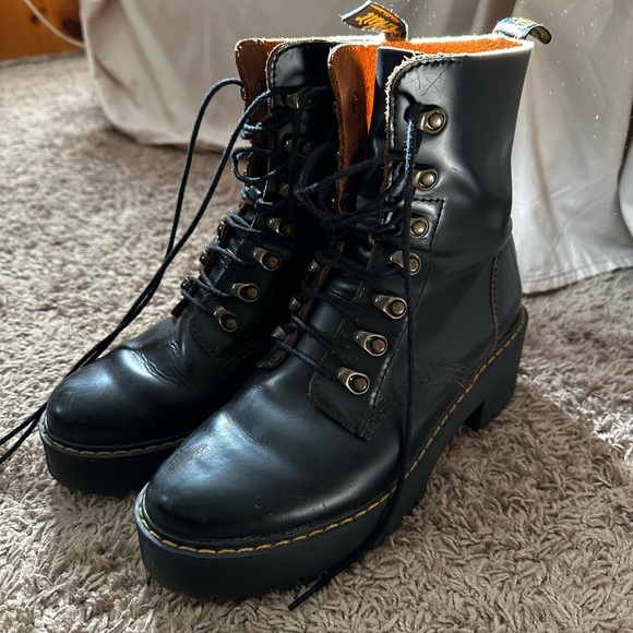 Dr.Martens Jadon Black patent Platform Boots Women Size US 8 - Picture 3 of 5